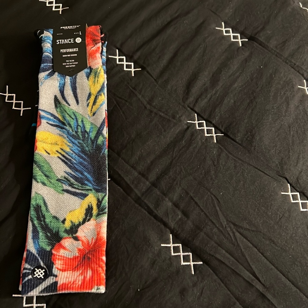 Stance Men's Large 9-13 Socks - PERFORMANCE SNOW MID CUSHION - Mai Kai Snow